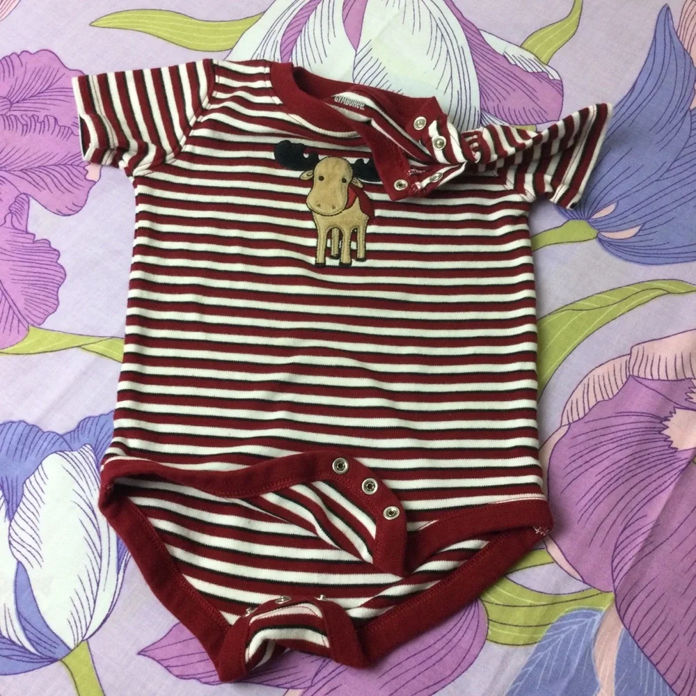 NWOT 2 Pieces Toddlers clothes  Deer Print & Bodysuit